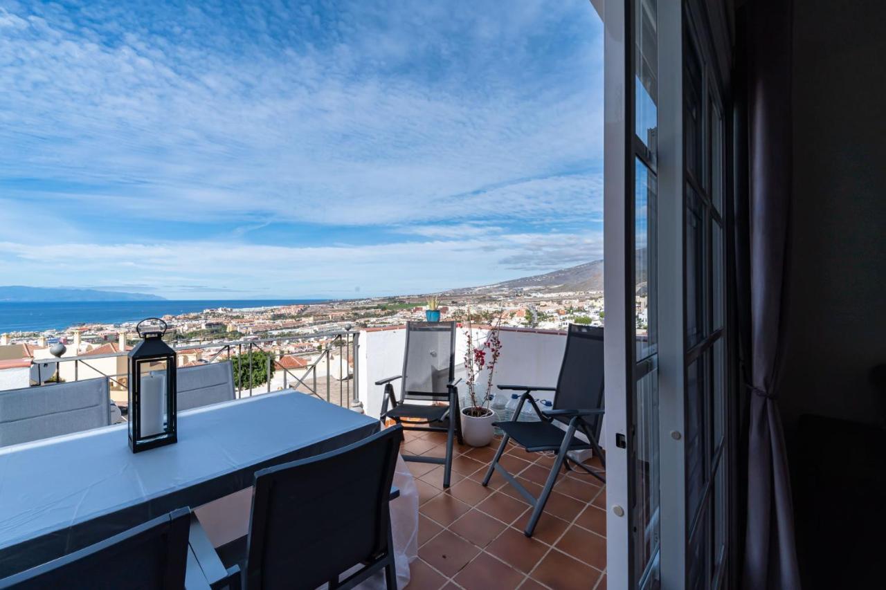 Apartment In Balcon Del Atlantico Costa Adeje  Bagian luar foto